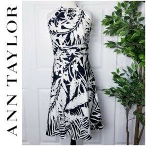 ⚡️Like-New⚡️💯Silk Ann Taylor Dark Navy and White Halter Dress